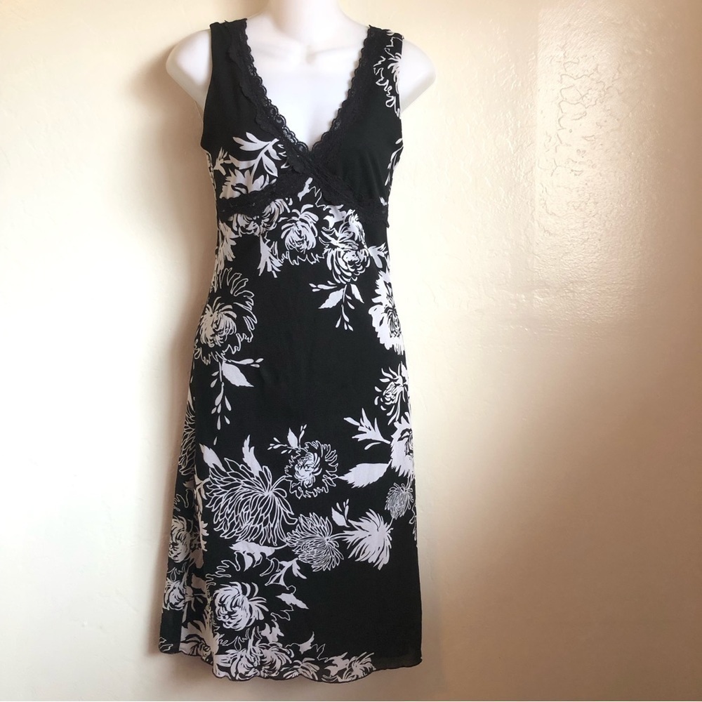 No Appt Necessary Small Black White Floral Maxi Dress